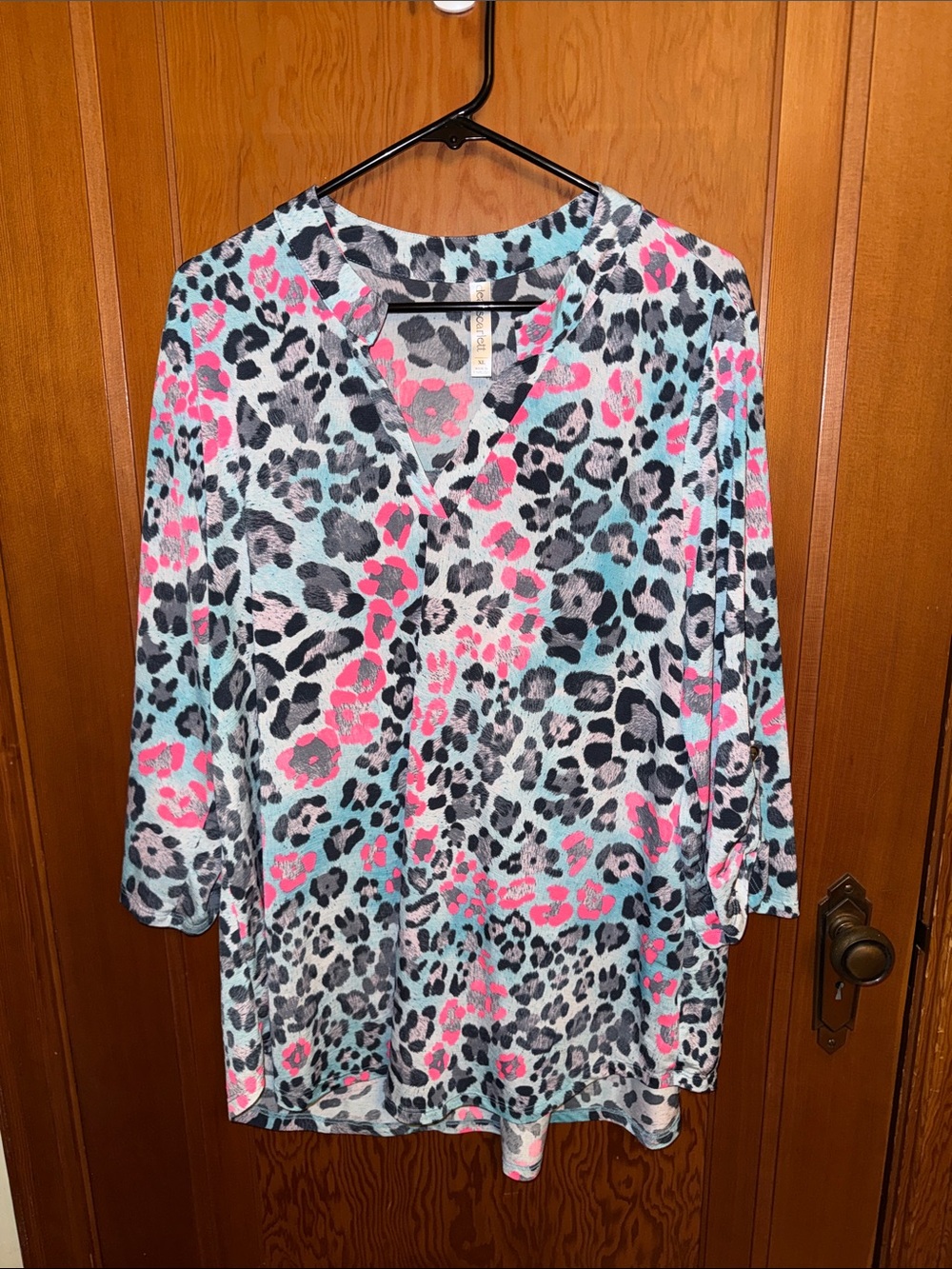 Dear Scarlett Aqua & Pink Leopard-Print V-Neck Tunic